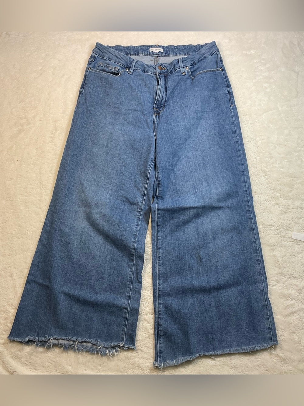 Good American Women’s Size 16 Wide Leg Jeans Raw Hem Medium Wash Stretch Denim